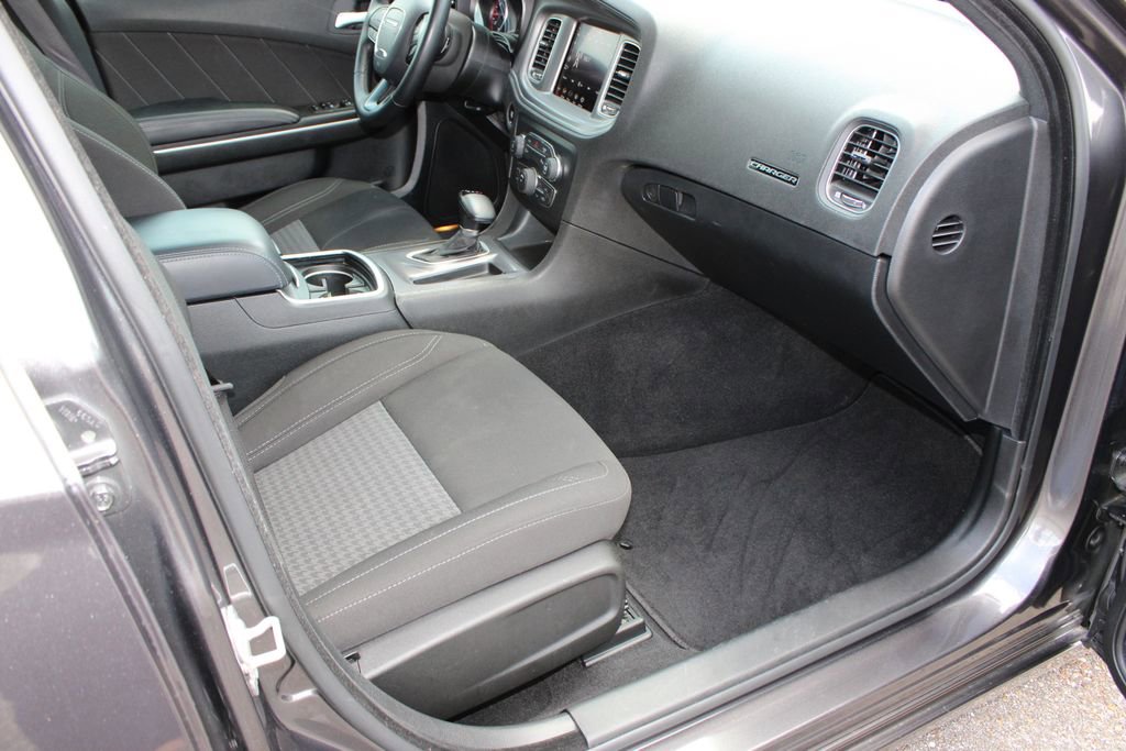 Used 2023 Dodge Charger SXT image 6