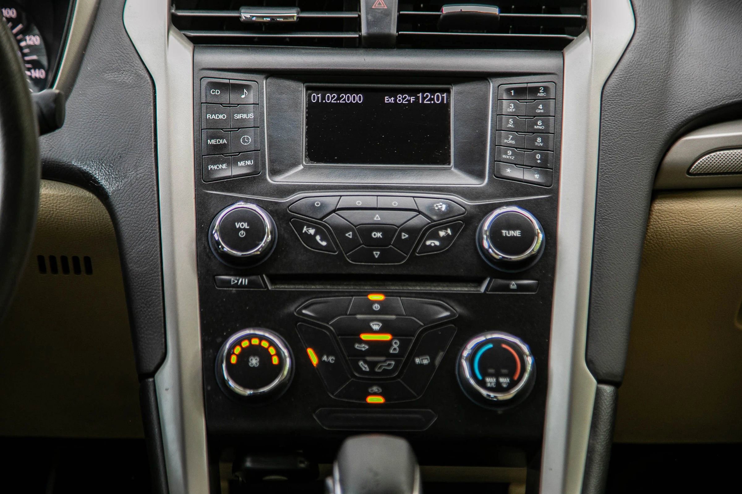 Used 2014 Ford Fusion SE image 24