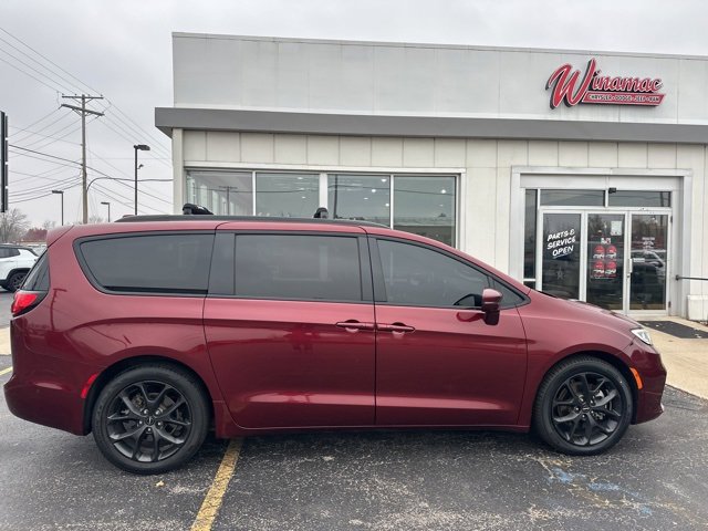 Used 2022 Chrysler Pacifica Limited w/ S Appearance Package image 11