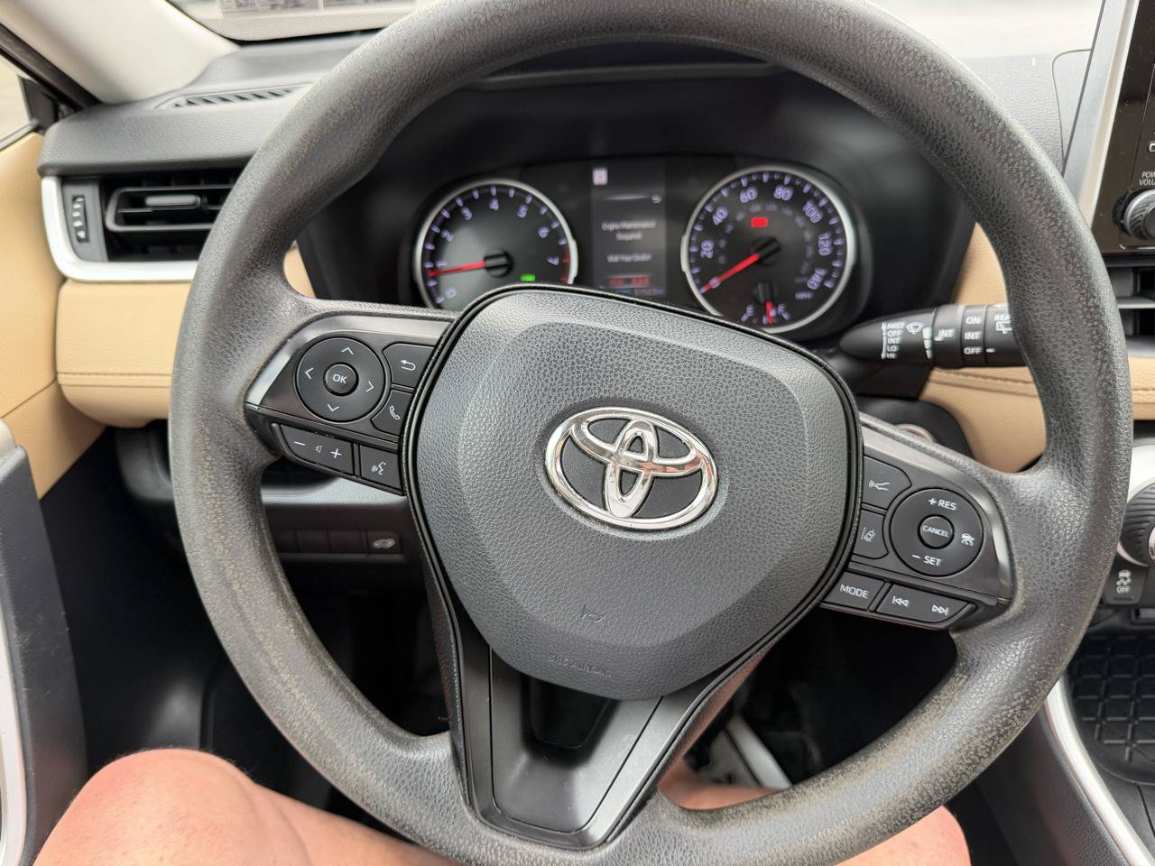 Used 2019 Toyota RAV4 XLE AWD/4WD image 21