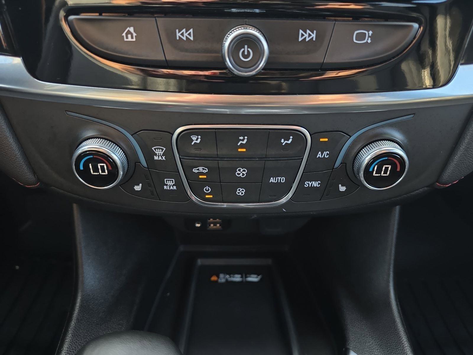 Used 2024 Chevrolet Traverse RS image 21