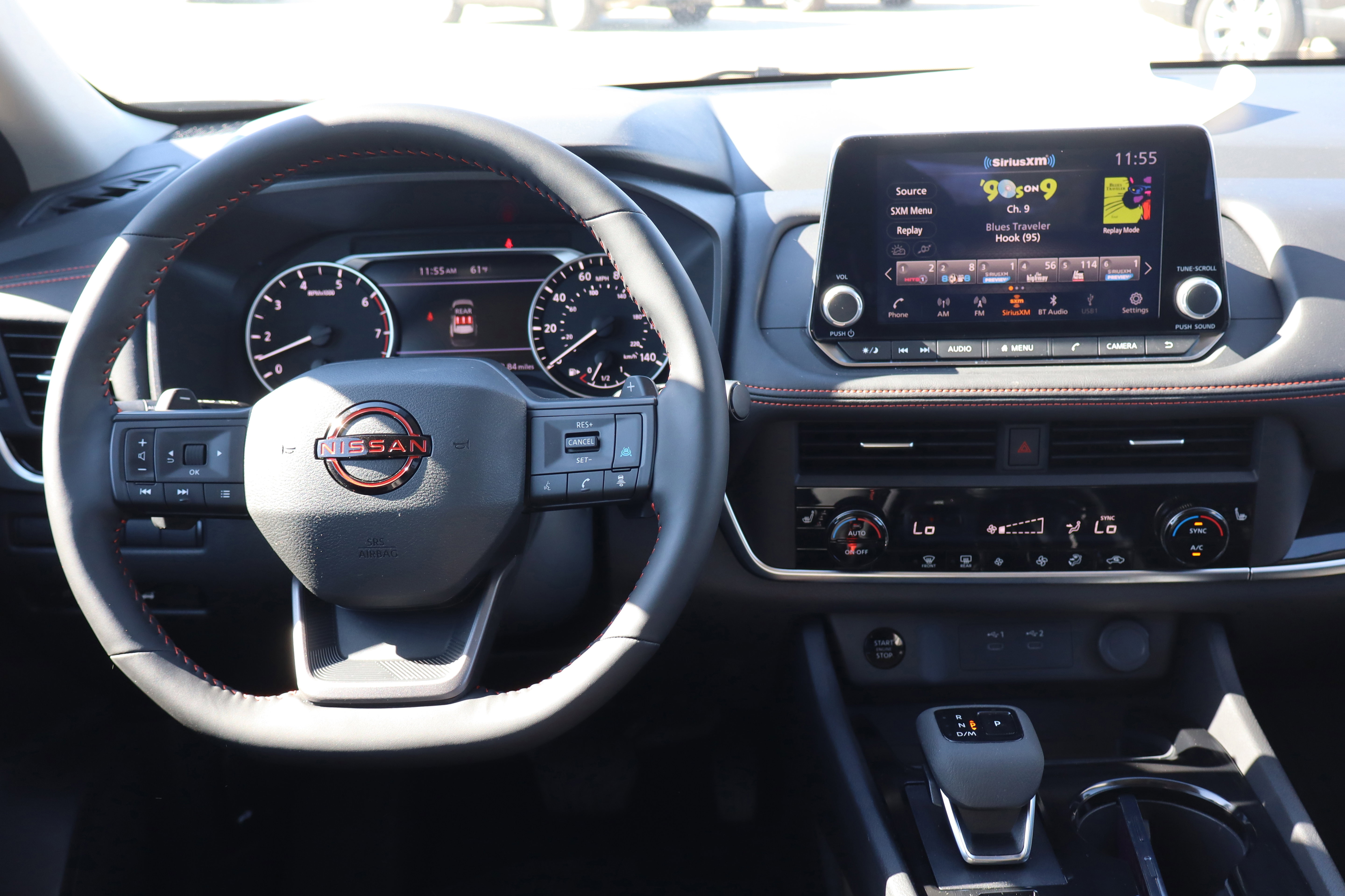 Used 2025 Nissan Rogue SV image 14