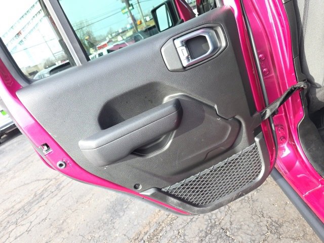 Used 2024 Jeep Gladiator Willys image 34