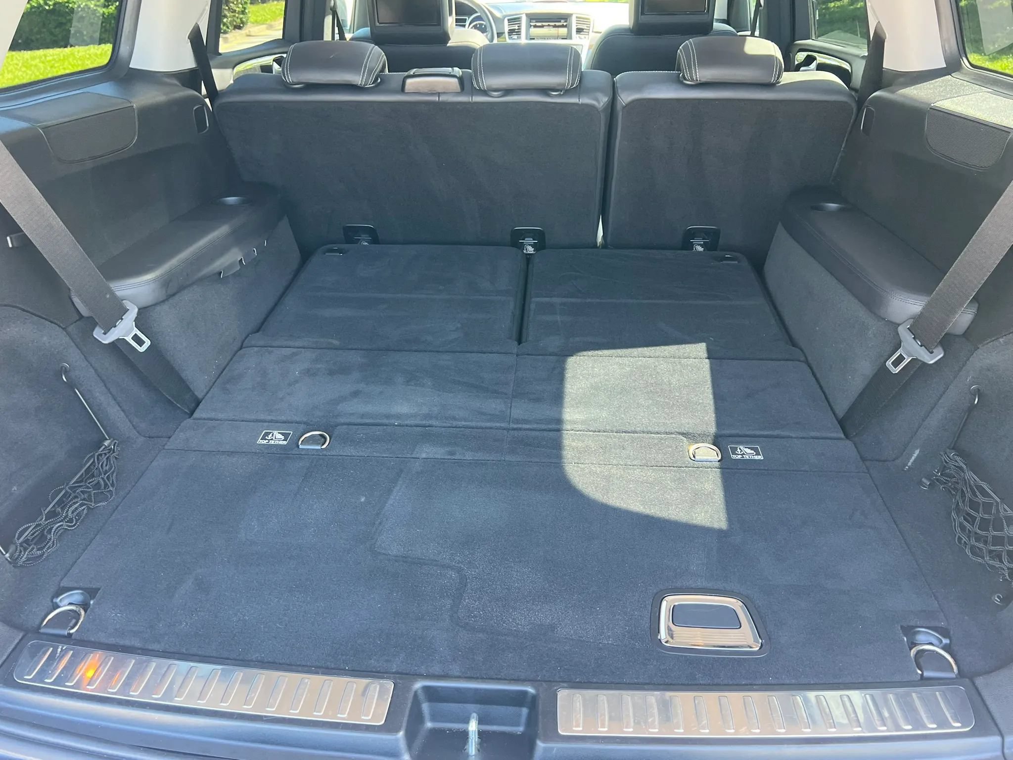 Used 2014 Mercedes-Benz GL 450 4MATIC w/ Lighting Package image 21