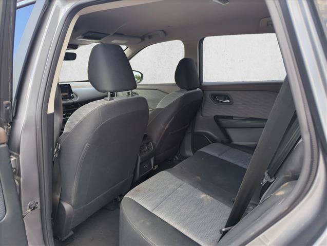 Used 2023 Nissan Rogue SV FWD image 17
