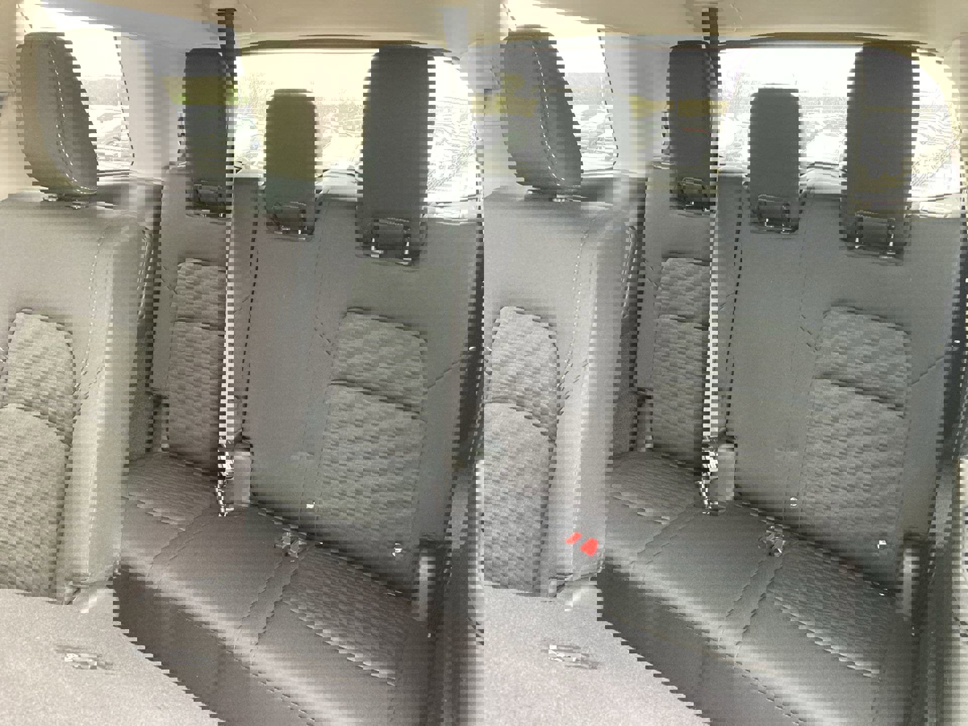 Used 2025 Nissan Pathfinder SV image 27