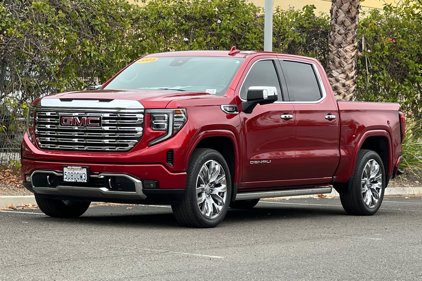 Used 2023 GMC Sierra 1500 Denali w/ Denali Reserve Package AWD/4WD image 8