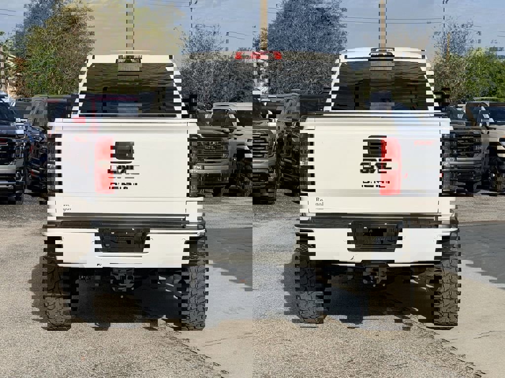 Used 2019 GMC Sierra 2500 Denali w/ Duramax Plus Package image 6