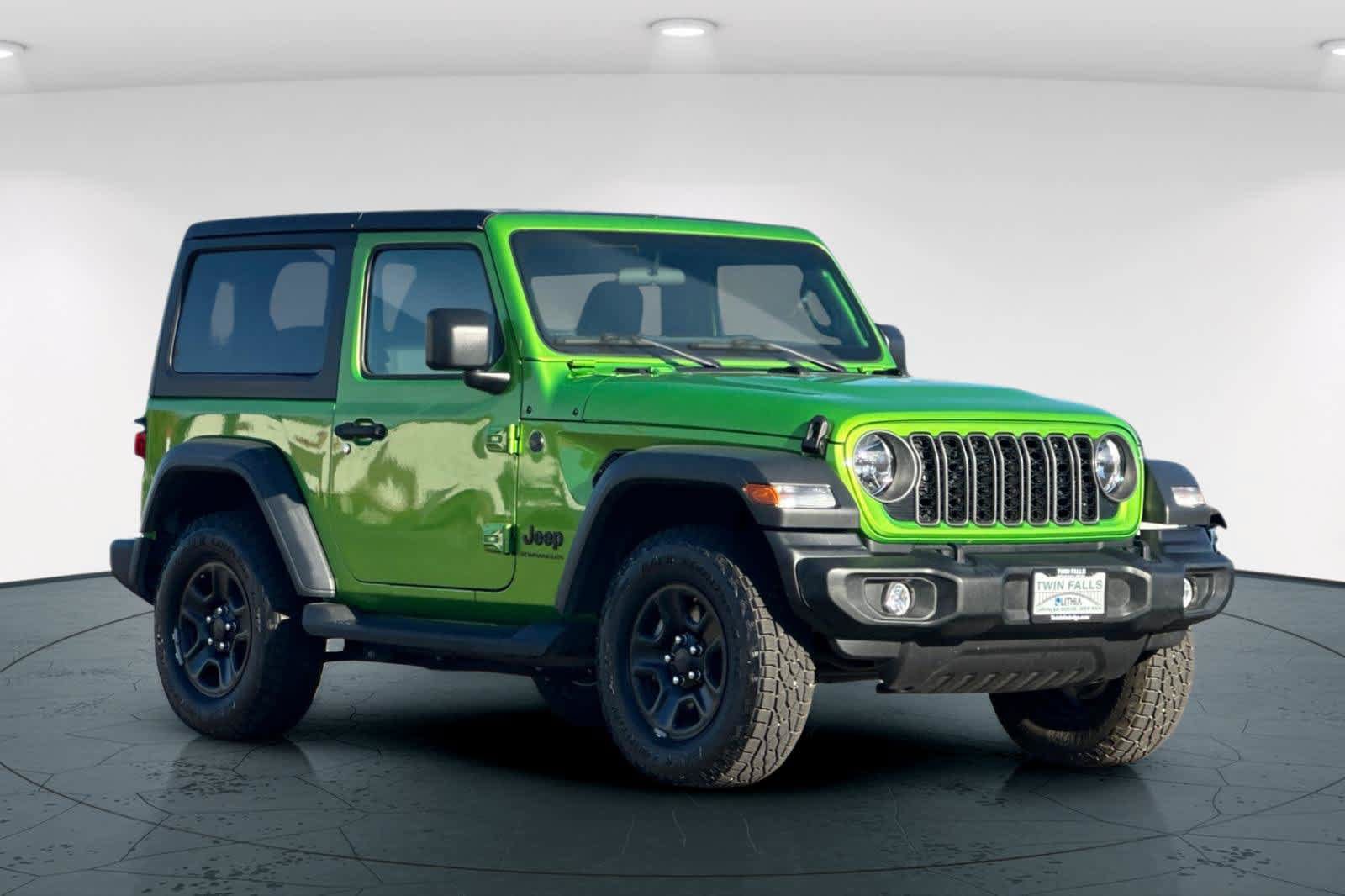 Used 2025 Jeep Wrangler Sport AWD/4WD image 5