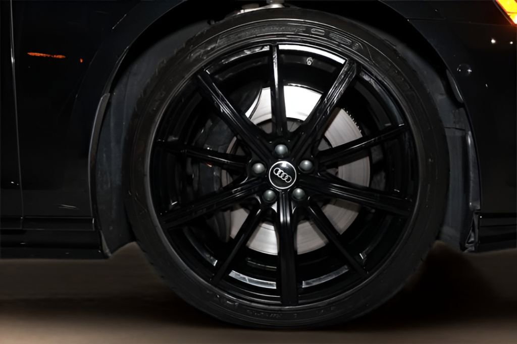 Used 2022 Audi S8 w/ S8 Executive Package image 47