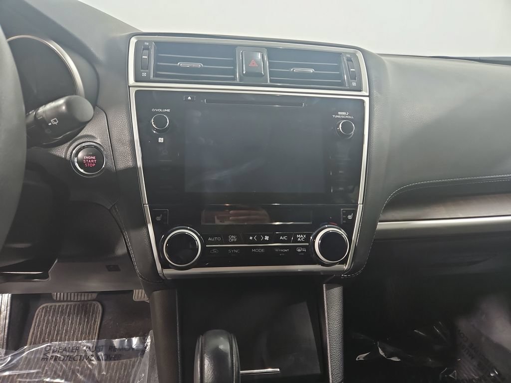 Used 2018 Subaru Outback 3.6R Limited AWD/4WD image 19