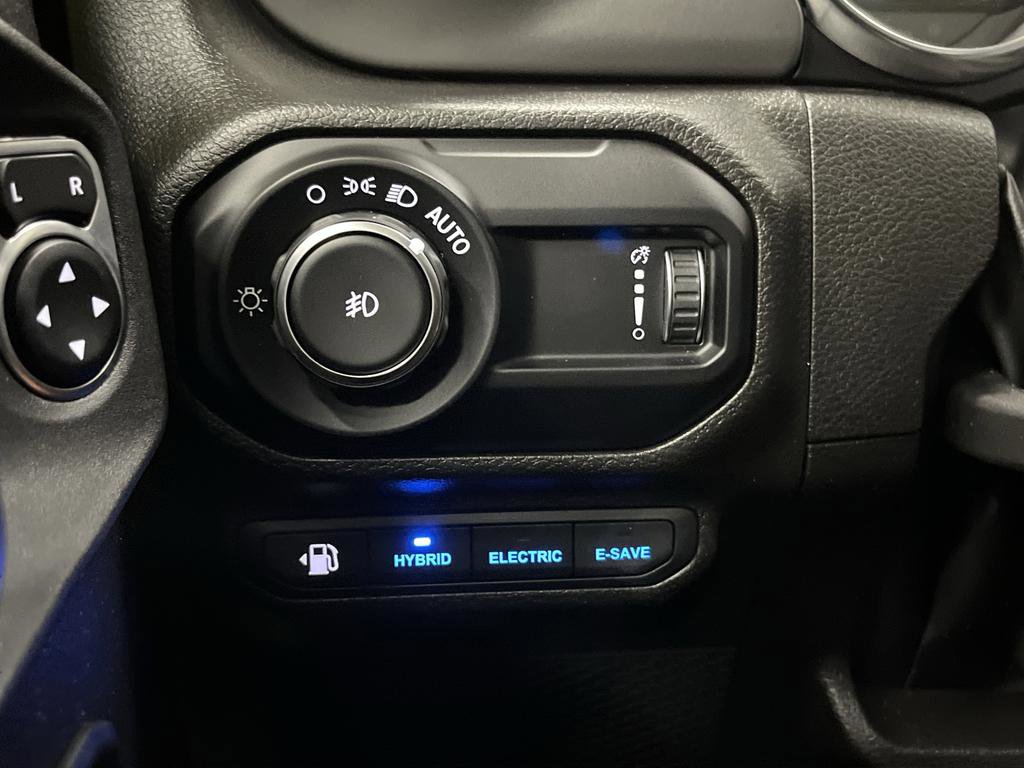 Used 2023 Jeep Wrangler Unlimited Rubicon 4xe AWD/4WD image 23