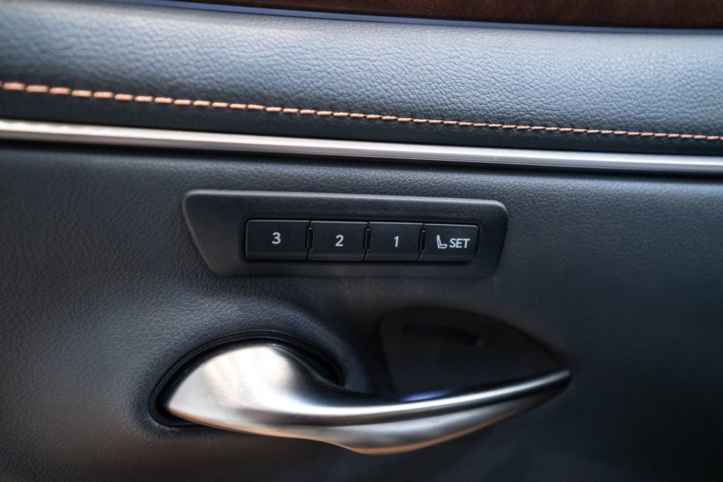 Used 2023 Lexus ES 350 w/ Premium Package image 24