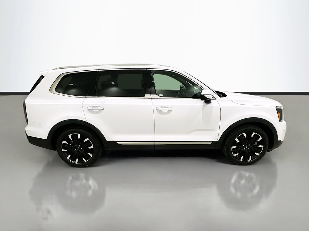 Used 2024 Kia Telluride SX w/ Towing Package FWD image 8