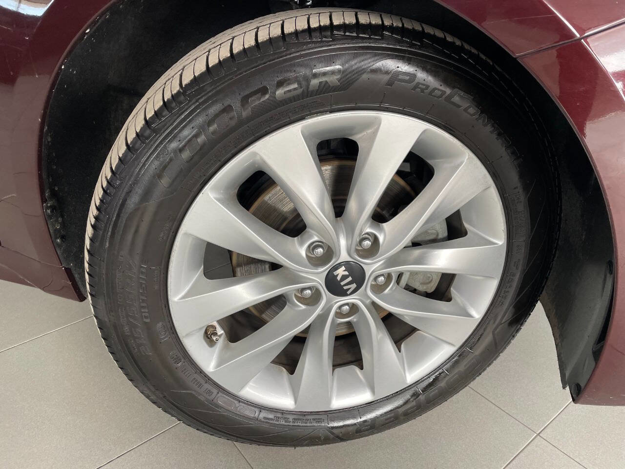 Used 2017 Kia Optima EX image 9