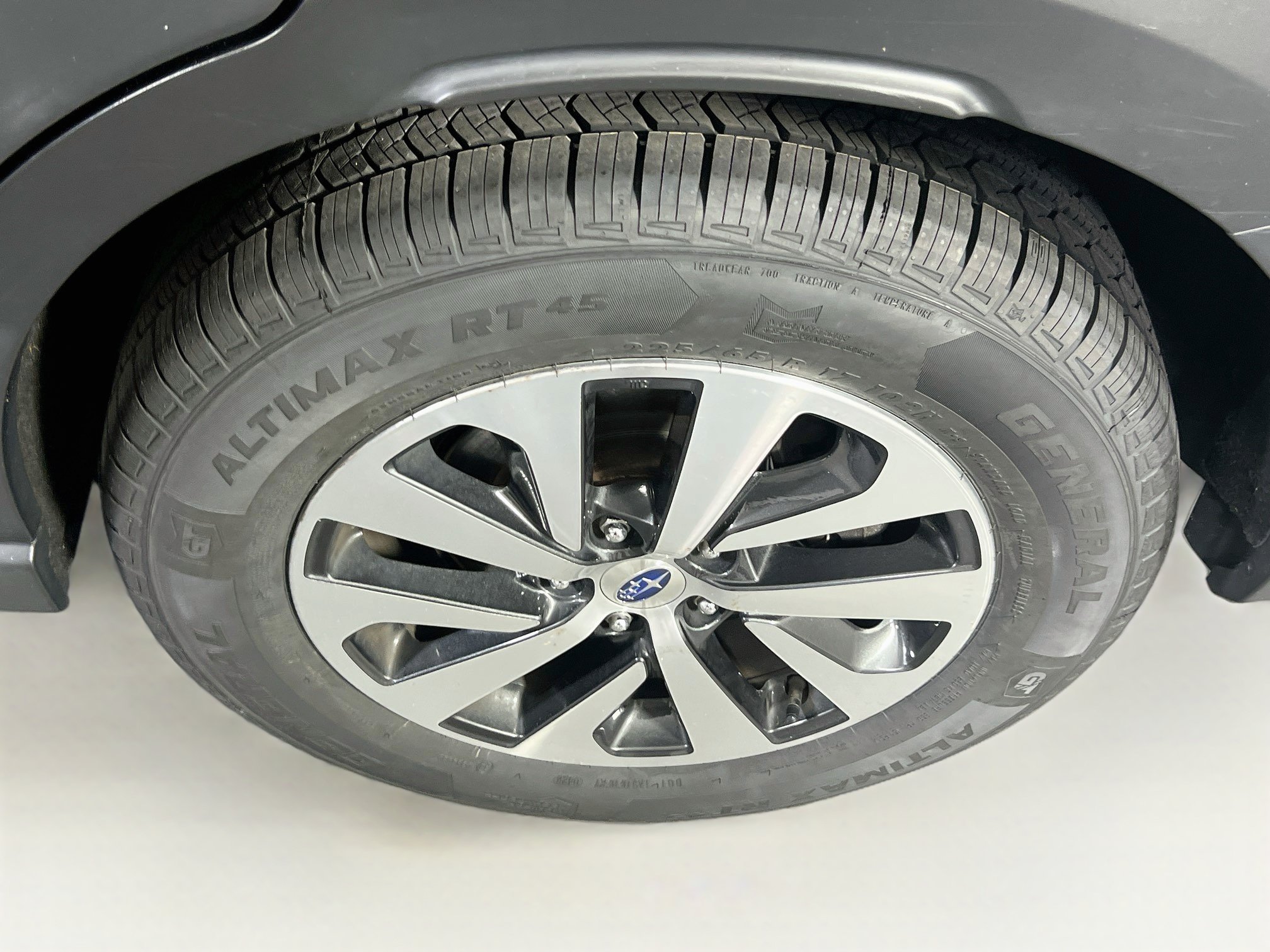 Used 2023 Subaru Outback Premium AWD/4WD image 31
