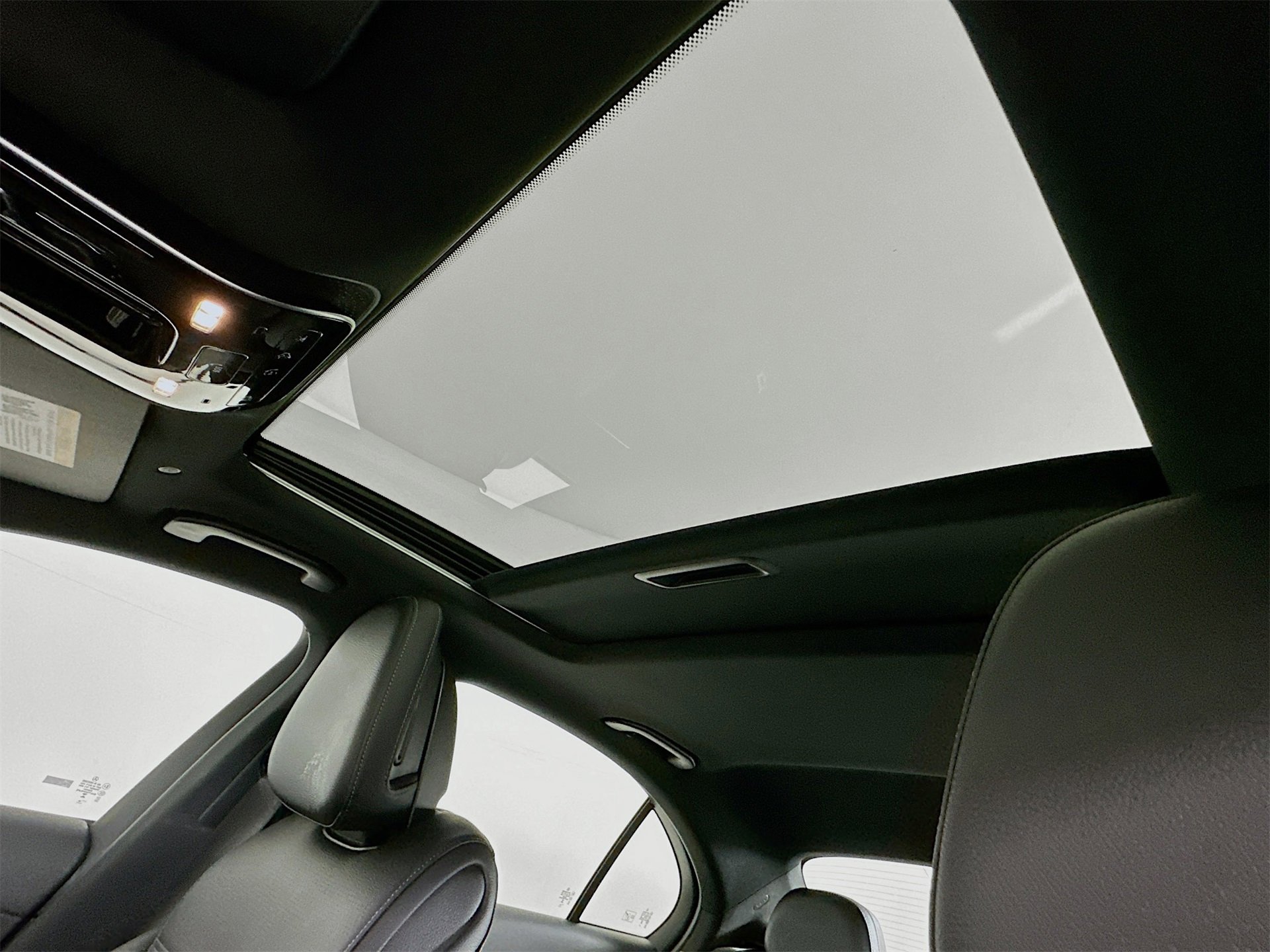 Used 2025 Mercedes-Benz C 300 4MATIC Sedan image 24