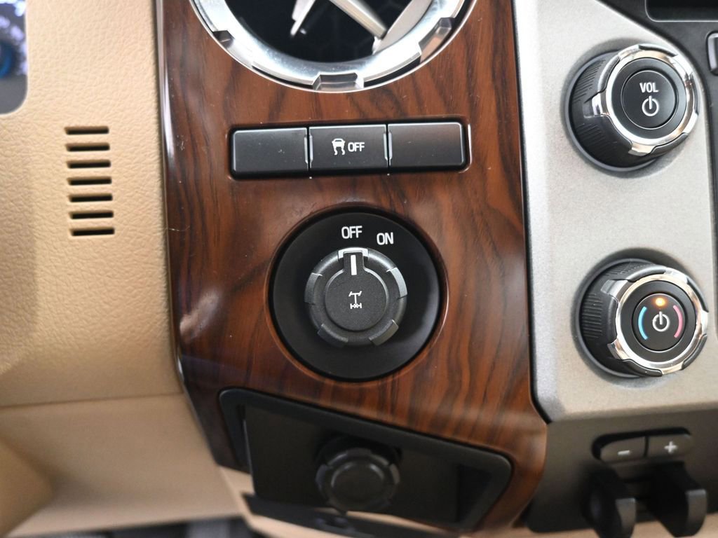 Used 2013 Ford F250 Lariat image 16