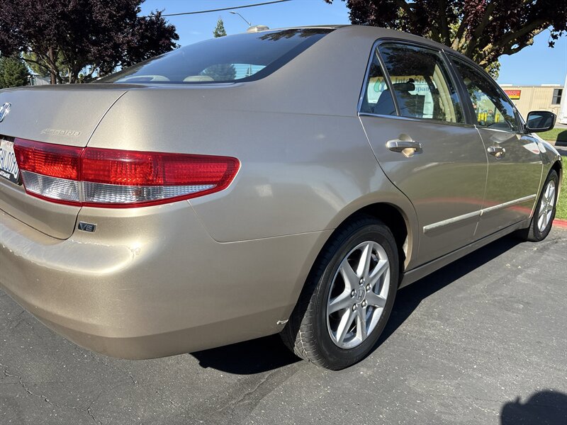 Used 2004 Honda Accord EX image 12