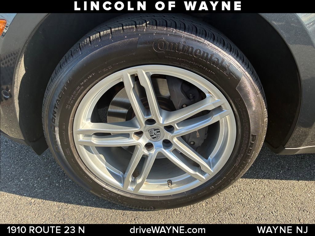 Used 2022 Porsche Macan image 25
