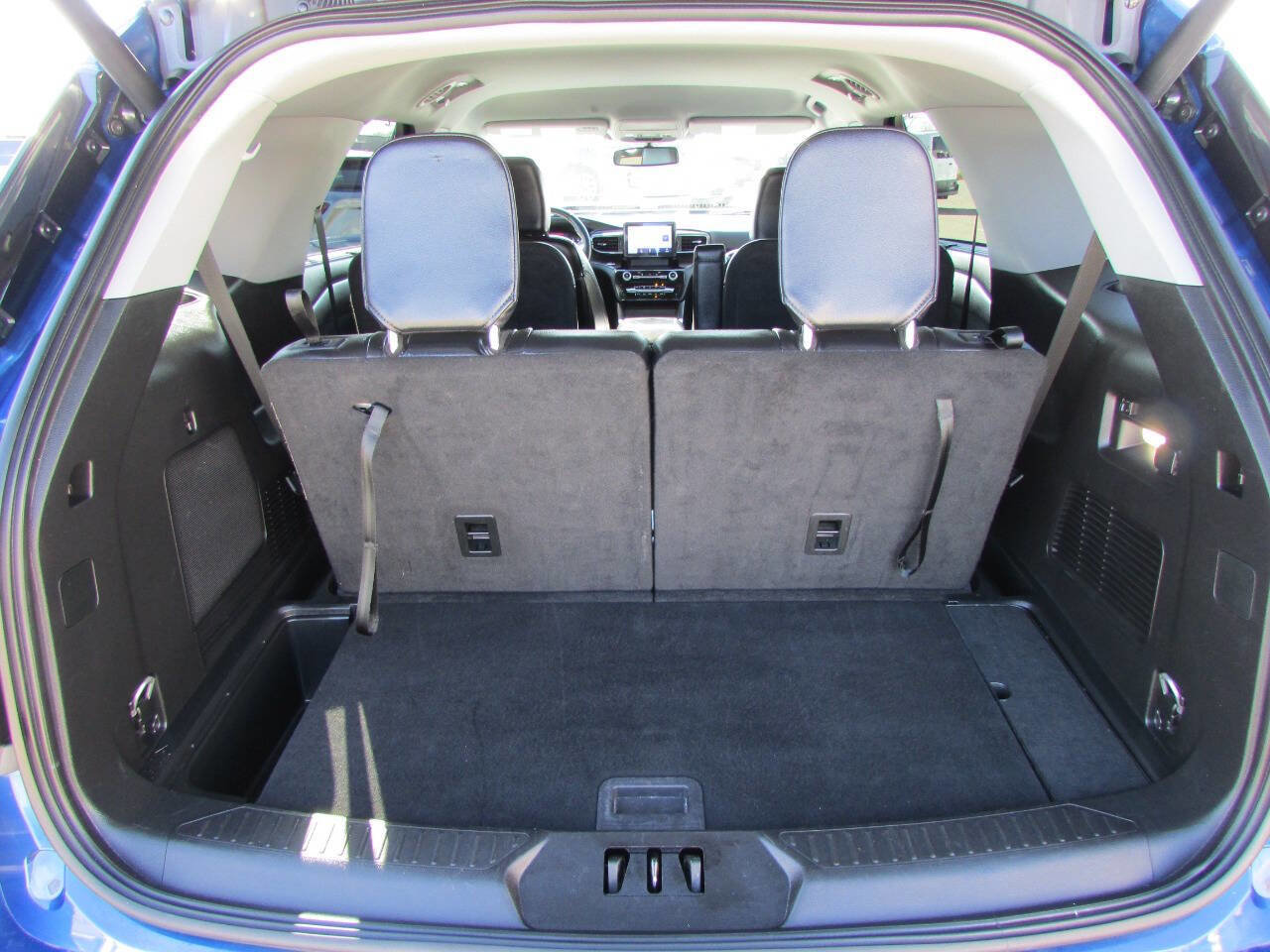 Used 2023 Ford Explorer Limited image 39