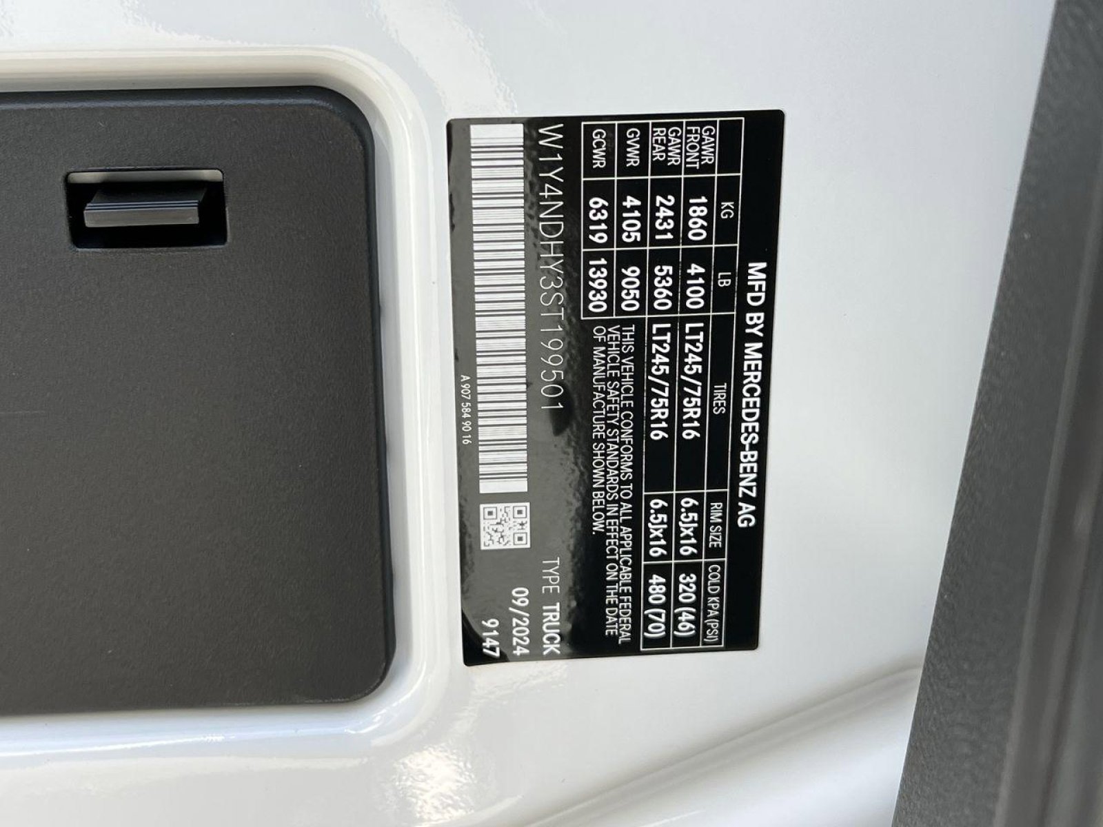 New 2025 Mercedes-Benz Sprinter 2500 image 35