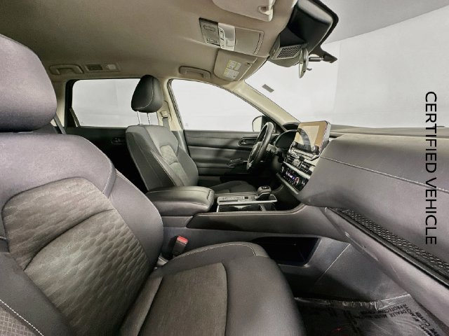Certified 2024 Nissan Pathfinder SV FWD image 26