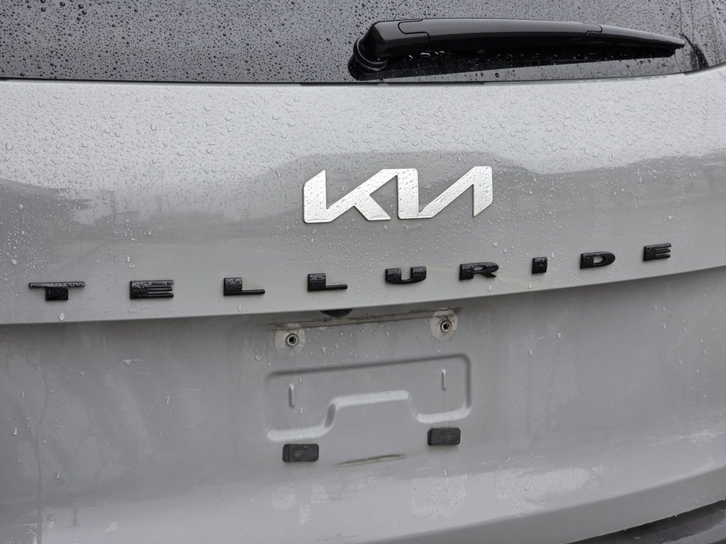 Used 2022 Kia Telluride SX w/ SX Prestige Package image 12