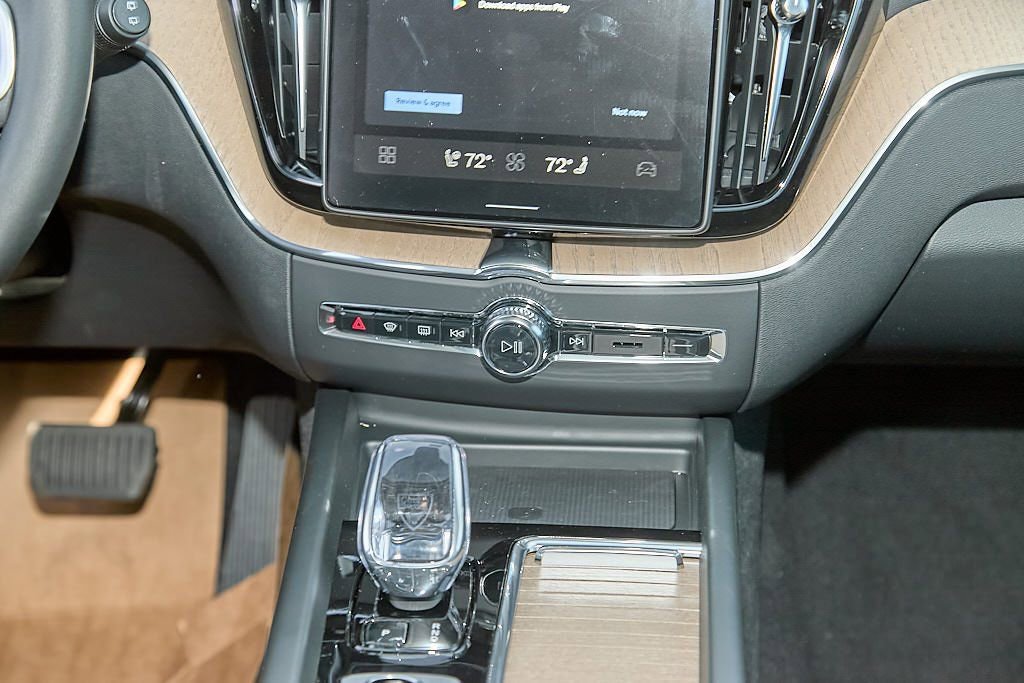 New 2026 Volvo XC60 B5 Plus w/ Protection Package Premier image 26