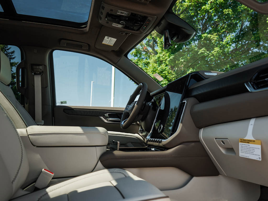 New 2026 GMC Yukon XL Denali w/ Denali Reserve Package AWD/4WD image 12