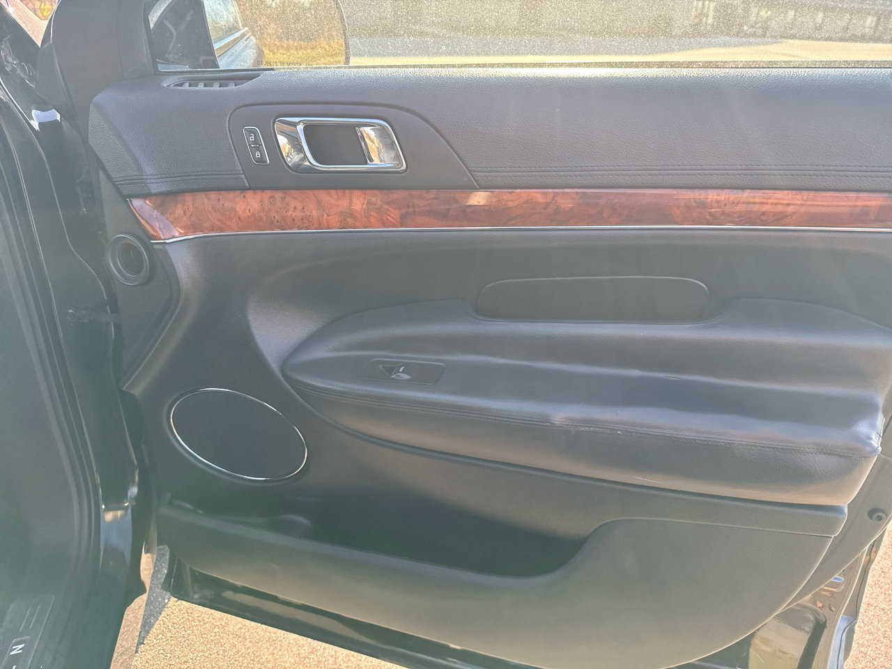 Used 2019 Lincoln MKT AWD image 30