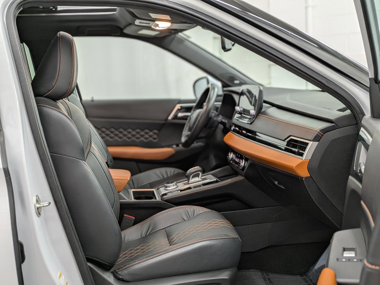 Used 2022 Mitsubishi Outlander SEL image 18