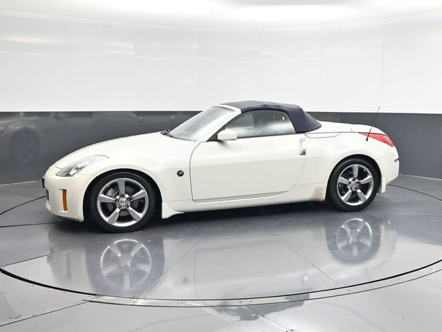 Used 2006 Nissan 350Z Touring image 6
