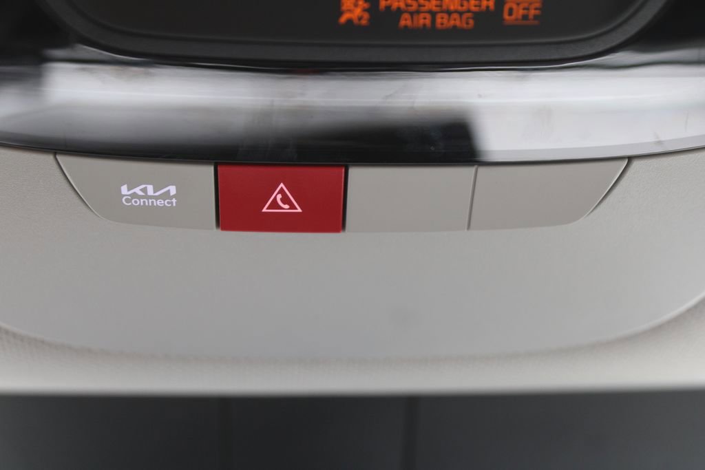 Certified 2025 Kia Sorento S w/ Panoramic Sunroof Package image 55