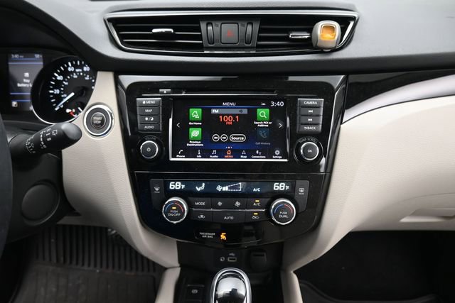 Used 2019 Nissan Rogue Sport SV w/ Technology Package AWD/4WD image 16