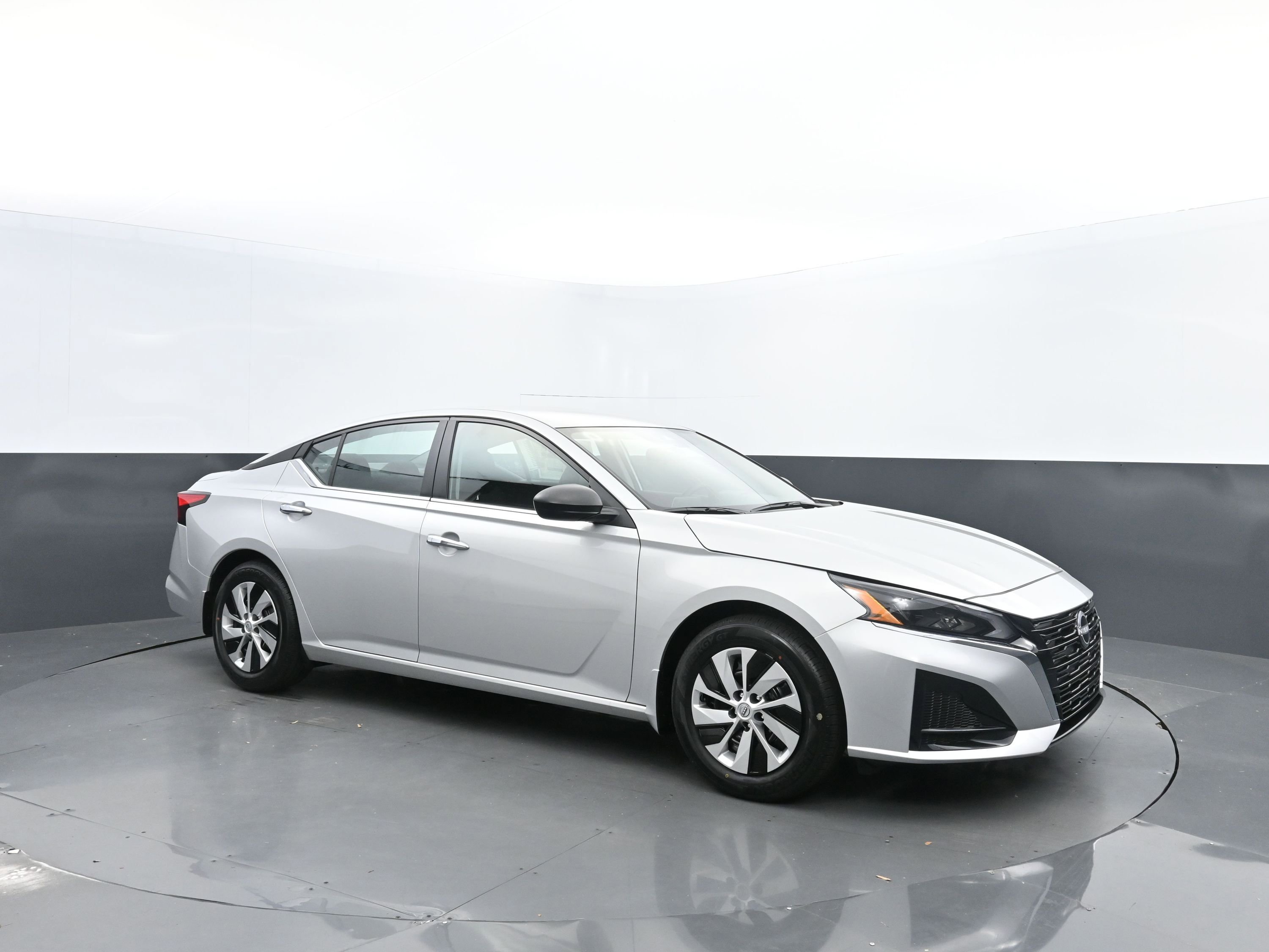 New 2025 Nissan Altima 2.5 S image 3