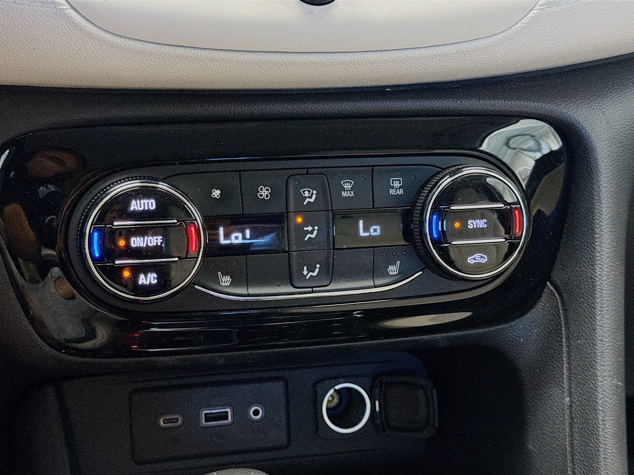 Used 2021 Buick Encore GX Select FWD image 9