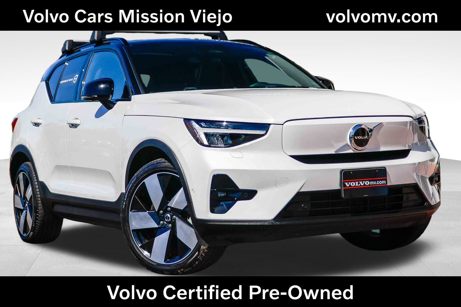 Used 2023 Volvo XC40 Recharge Plus image 1