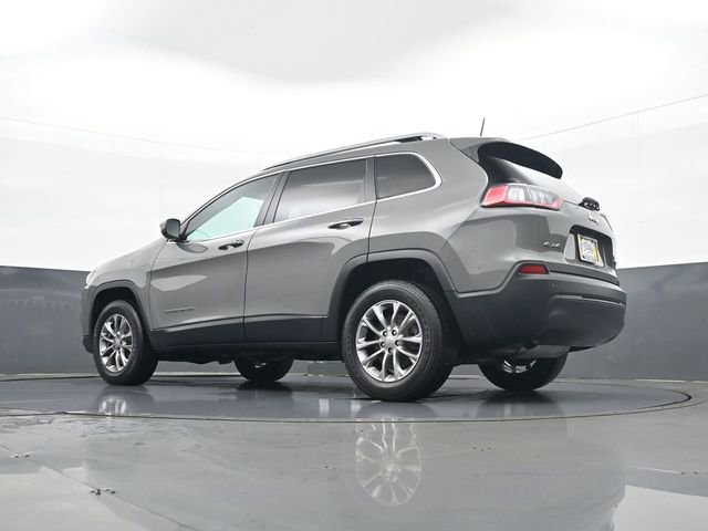 Used 2019 Jeep Cherokee Latitude Plus w/ Cold Weather Group AWD/4WD image 27