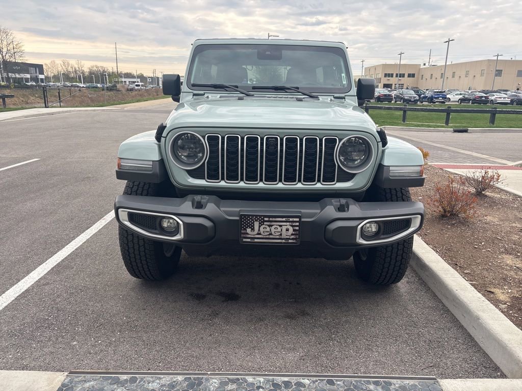 Used 2024 Jeep Wrangler Sahara w/ Technology Group image 4