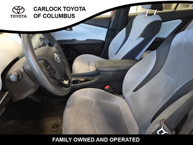 Used 2020 Toyota Prius LE image 12