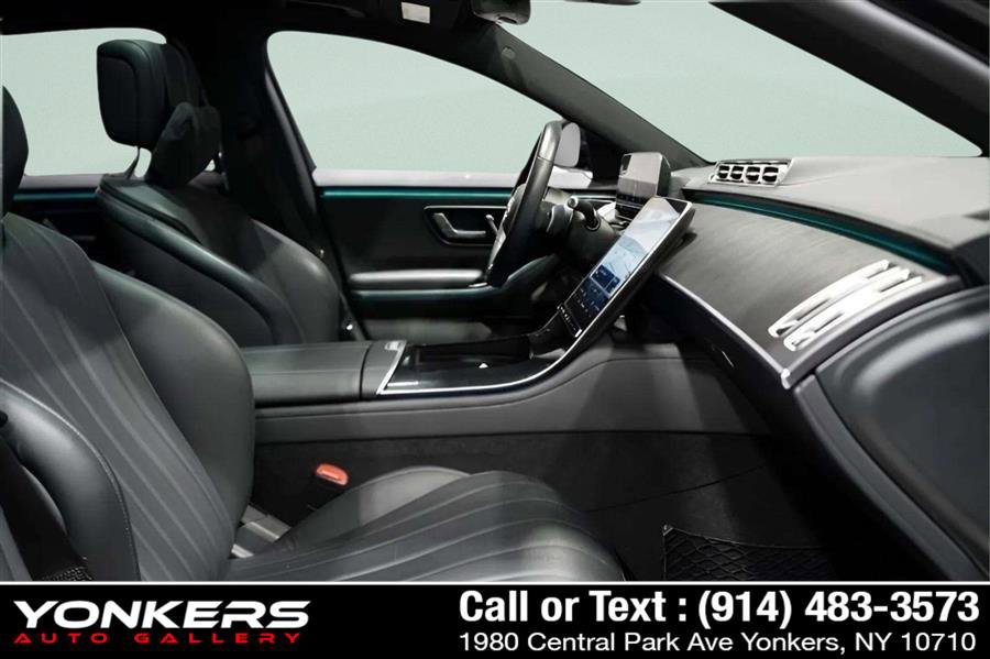 Used 2023 Mercedes-Benz S 500 4MATIC w/ AMG Line image 39
