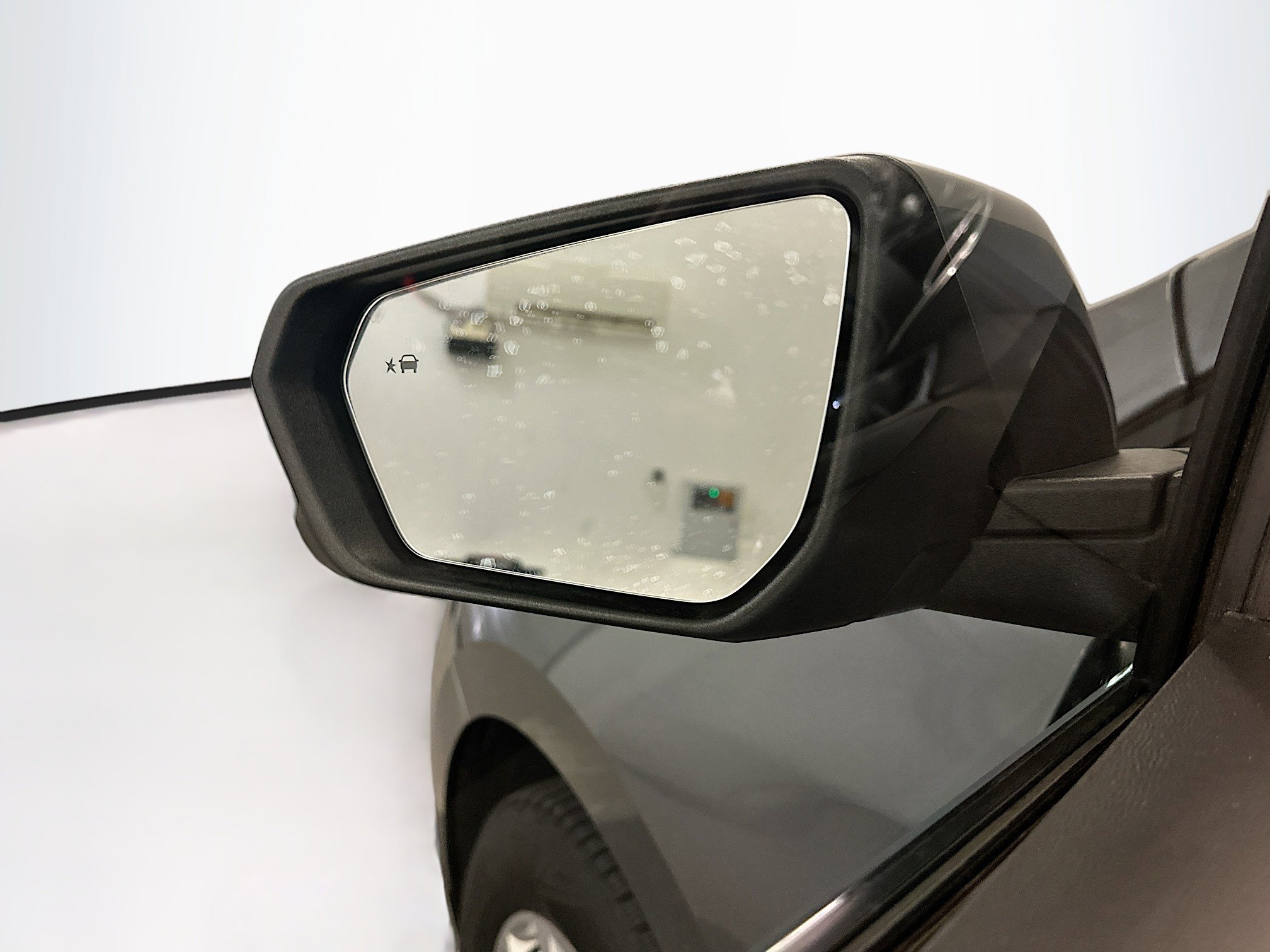 Used 2018 Chevrolet Equinox LT w/ Sun & Infotainment Package image 16