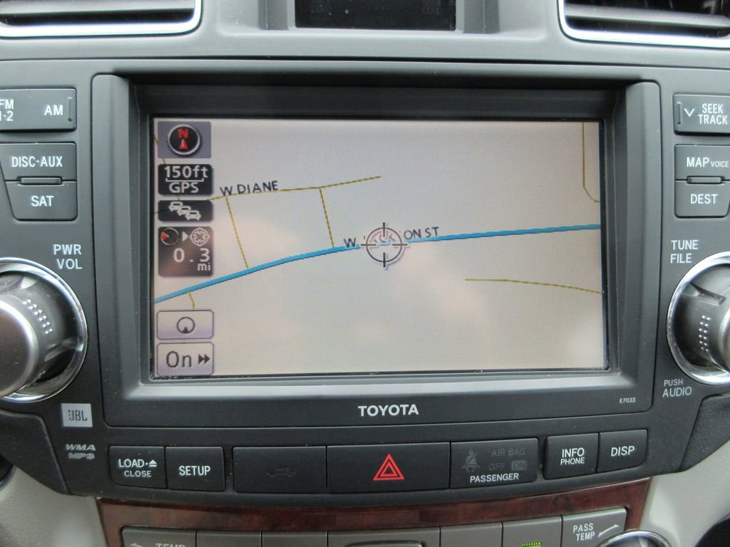 Used 2011 Toyota Highlander Limited w/ Tow Pkg AWD/4WD image 31