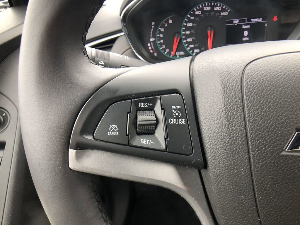Used 2020 Chevrolet Trax LT w/ LT Convenience Package FWD image 20