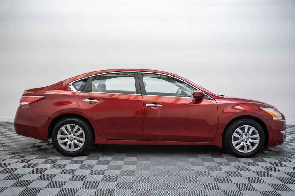 Used 2014 Nissan Altima 2.5 S FWD image 4