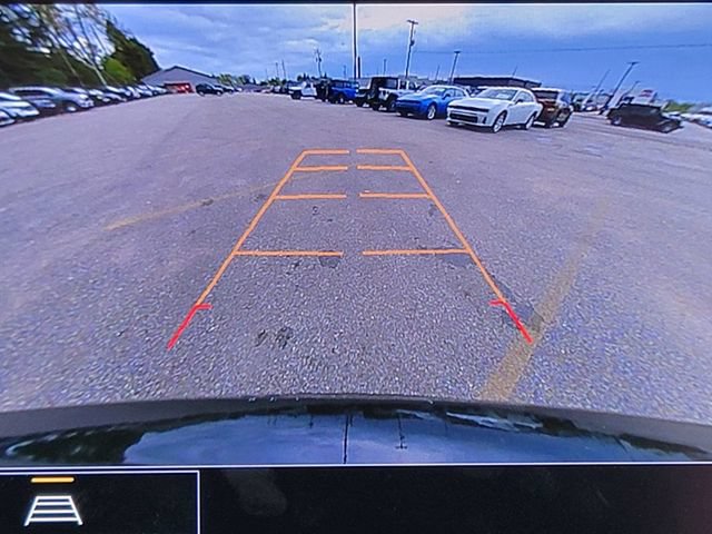 Used 2023 Chevrolet Traverse LT w/ LPO, Floor Liner Package FWD image 6