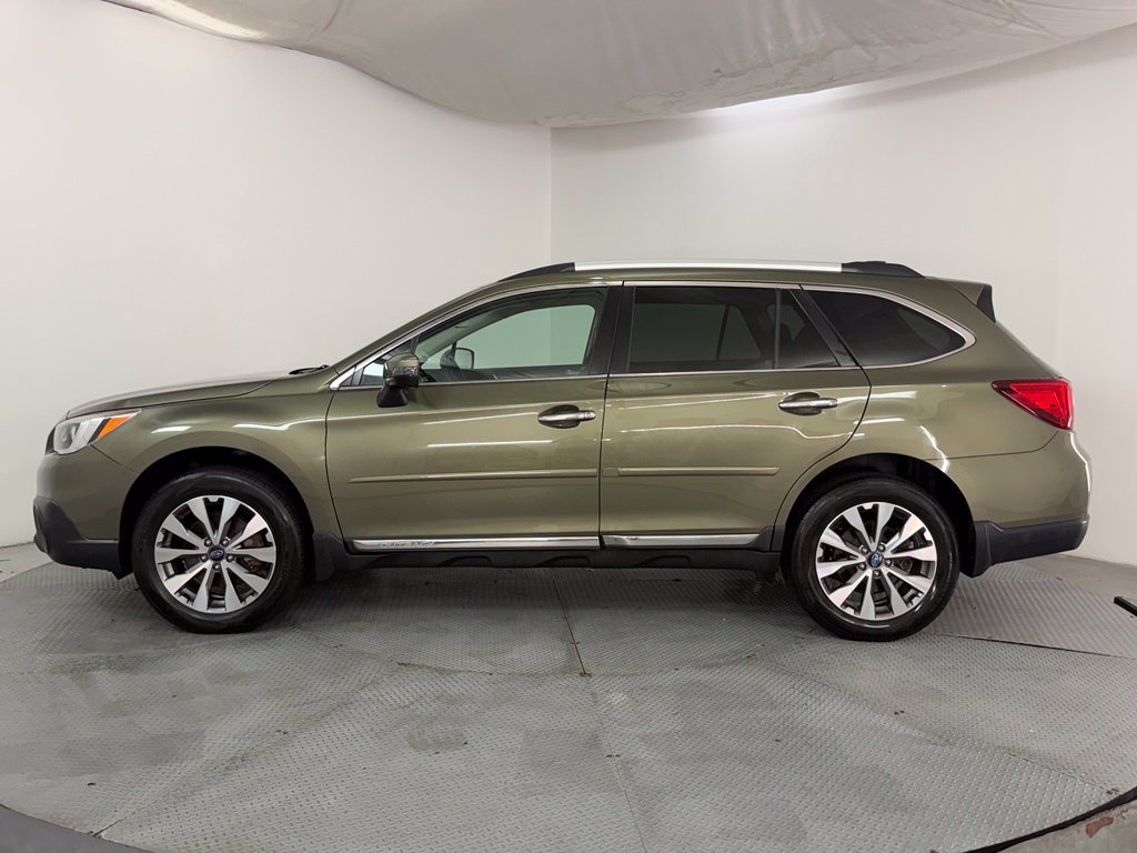 Used 2017 Subaru Outback 2.5i Touring w/ Popular Package #5A AWD/4WD image 4
