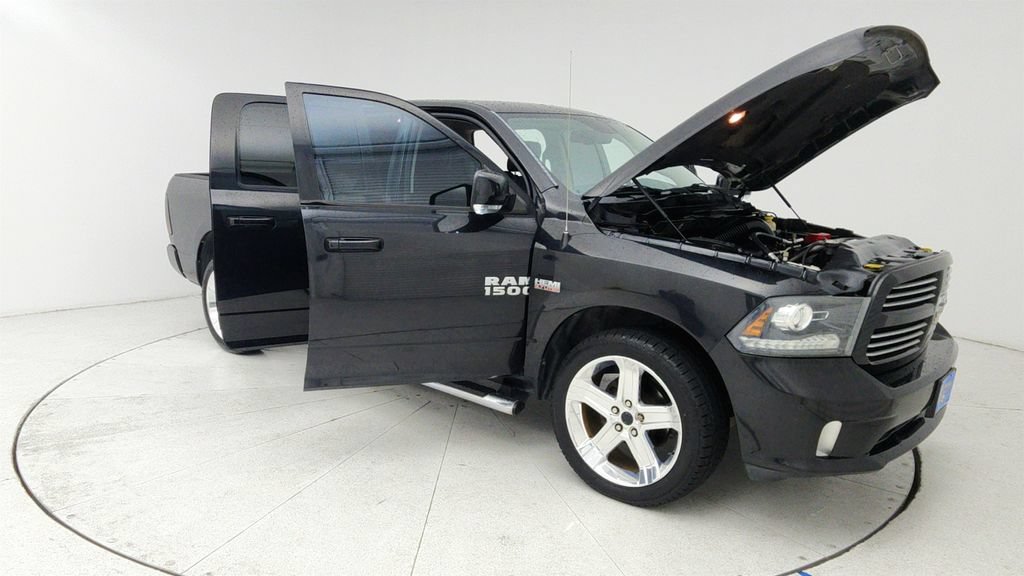 Used 2016 RAM 1500 Sport RWD image 9
