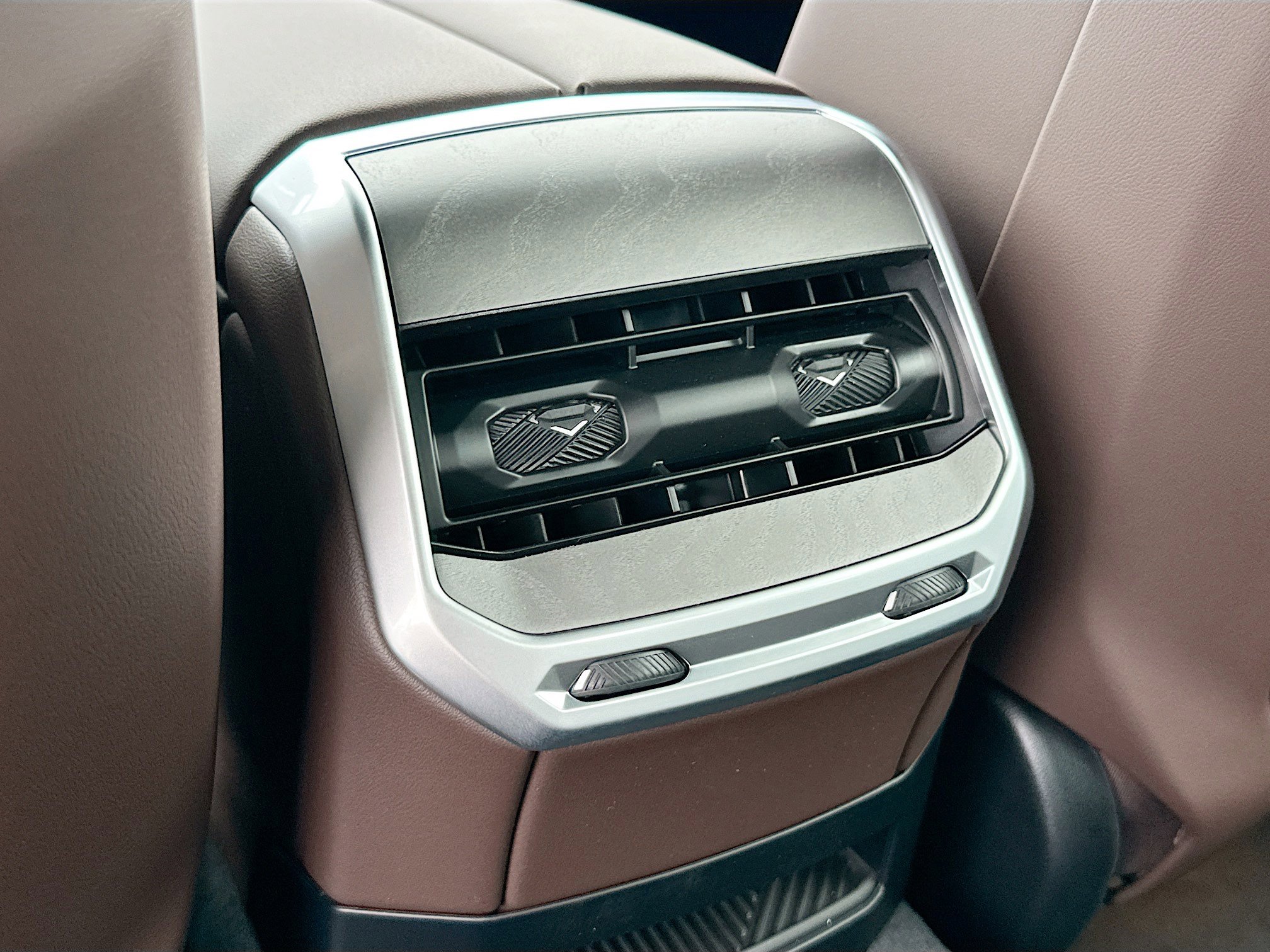 New 2026 BMW 740i w/ Premium Package image 20